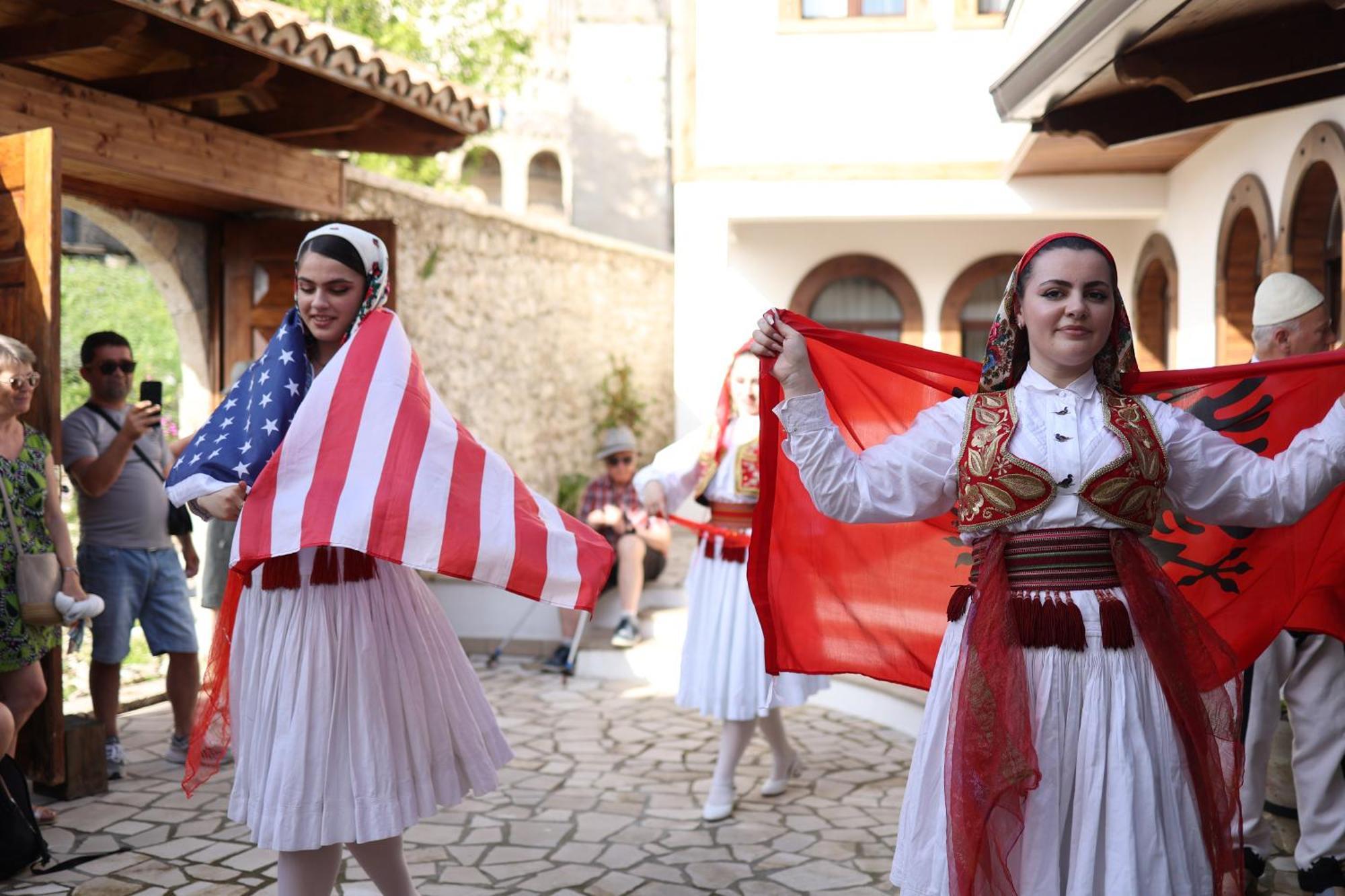 Kruja Albergo Diffuso , Inside Kruja Castle エクステリア 写真