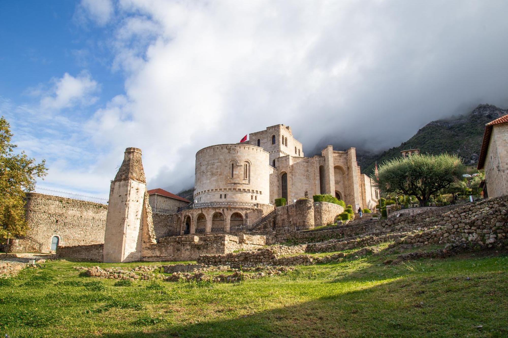 Kruja Albergo Diffuso , Inside Kruja Castle エクステリア 写真